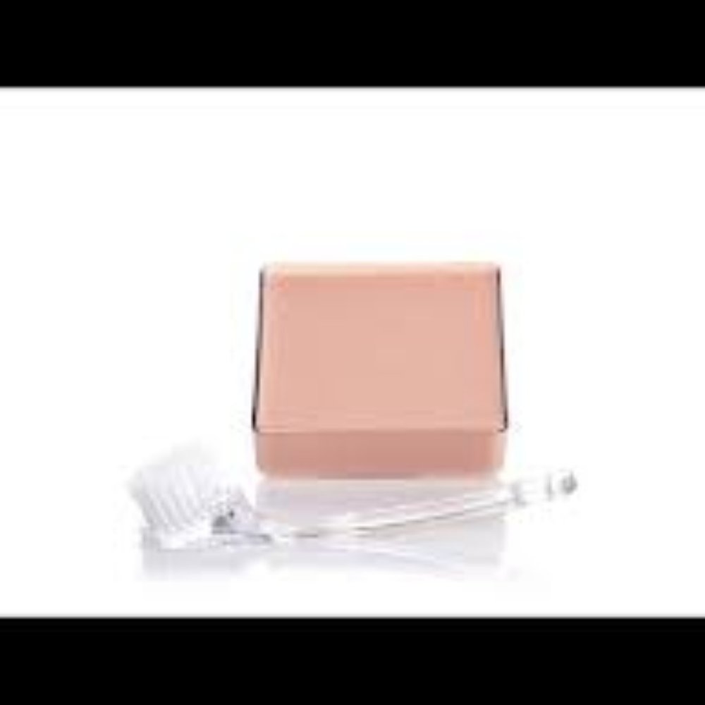 Signature A Club Coconut Milk Cleaning Cake /Brush